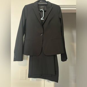 Banana Republic 2-piece suit, size 8 in both pieces, black